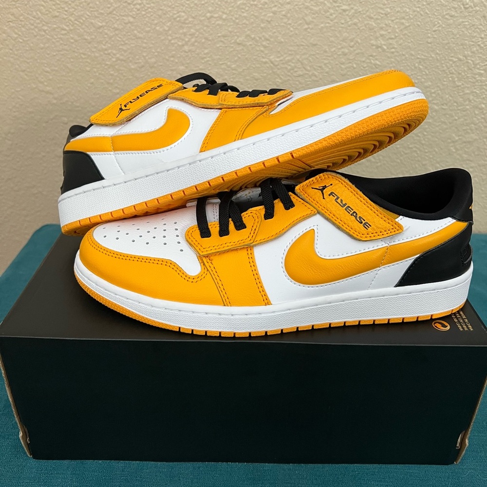 (Sold) Jordan 1 low Flyease - Sz 12